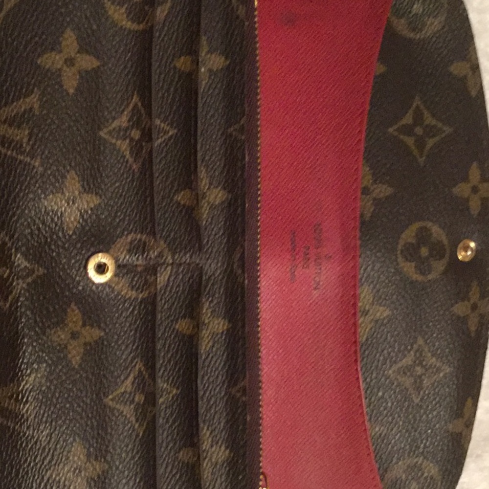 Authentic Louis Vuitton Emily Wallet